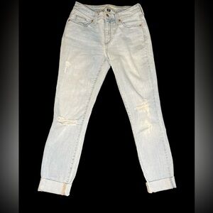 Universal Thread Mid Rise Curvy Skinny Distressed Blue Jeans Size 26R